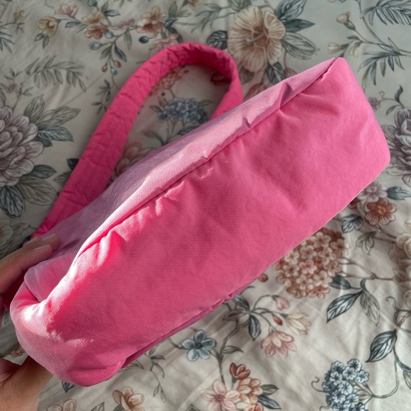 BAGGU Mini Nylon Shoulder
Bag, Azalea Pink Two Tone - Picture 4 of 4